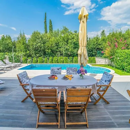Villa Coral *